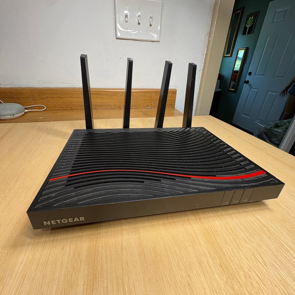 NETGEAR Nighthawk X4S AC3200 WiFi Cable Modem Router C7800 DOCSIS 3.1 Black